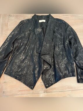 Momni matte black metallic animal print waterfall front blazer Women’s Sz L
